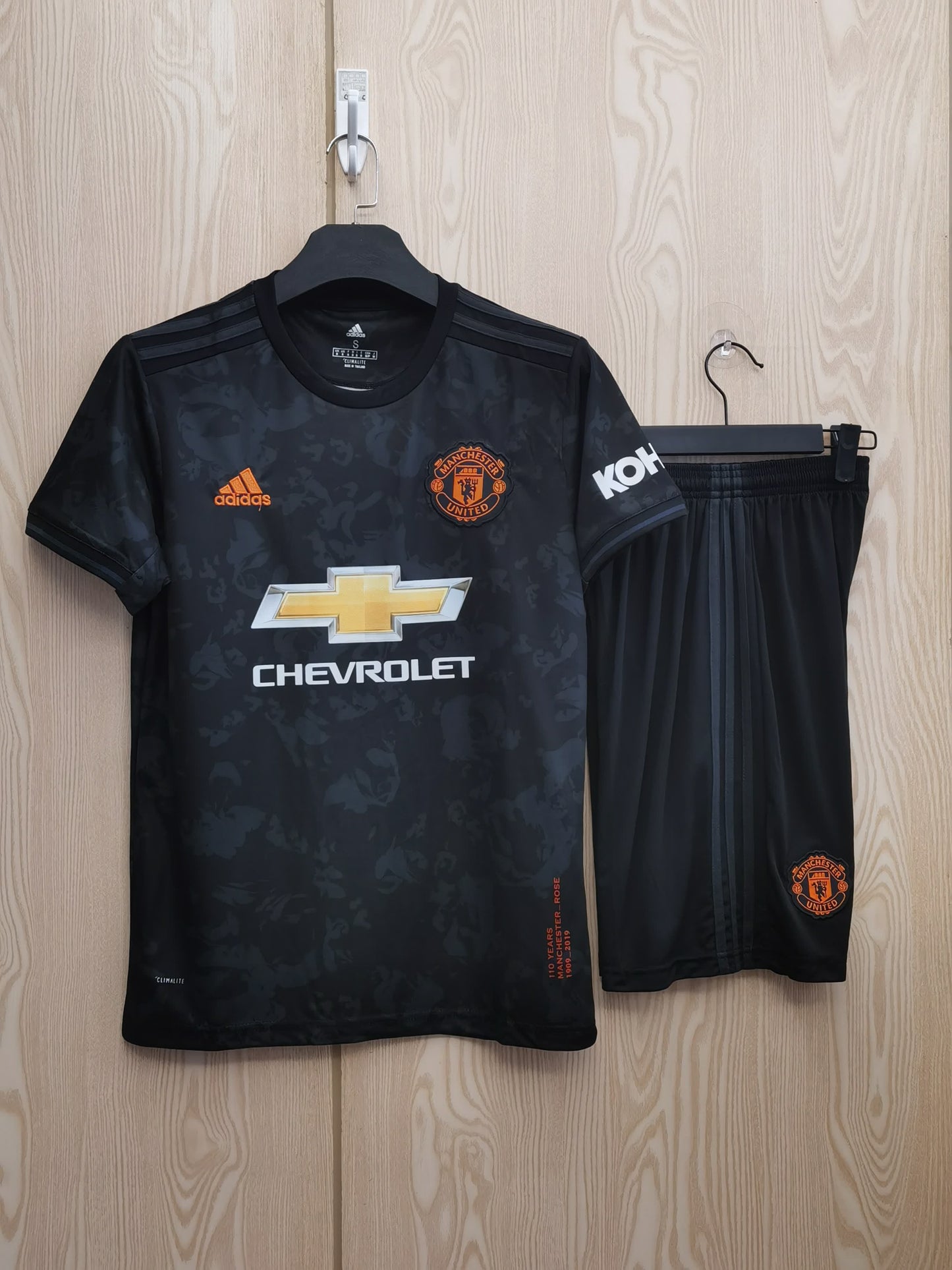 19/20 Manchester United Second away