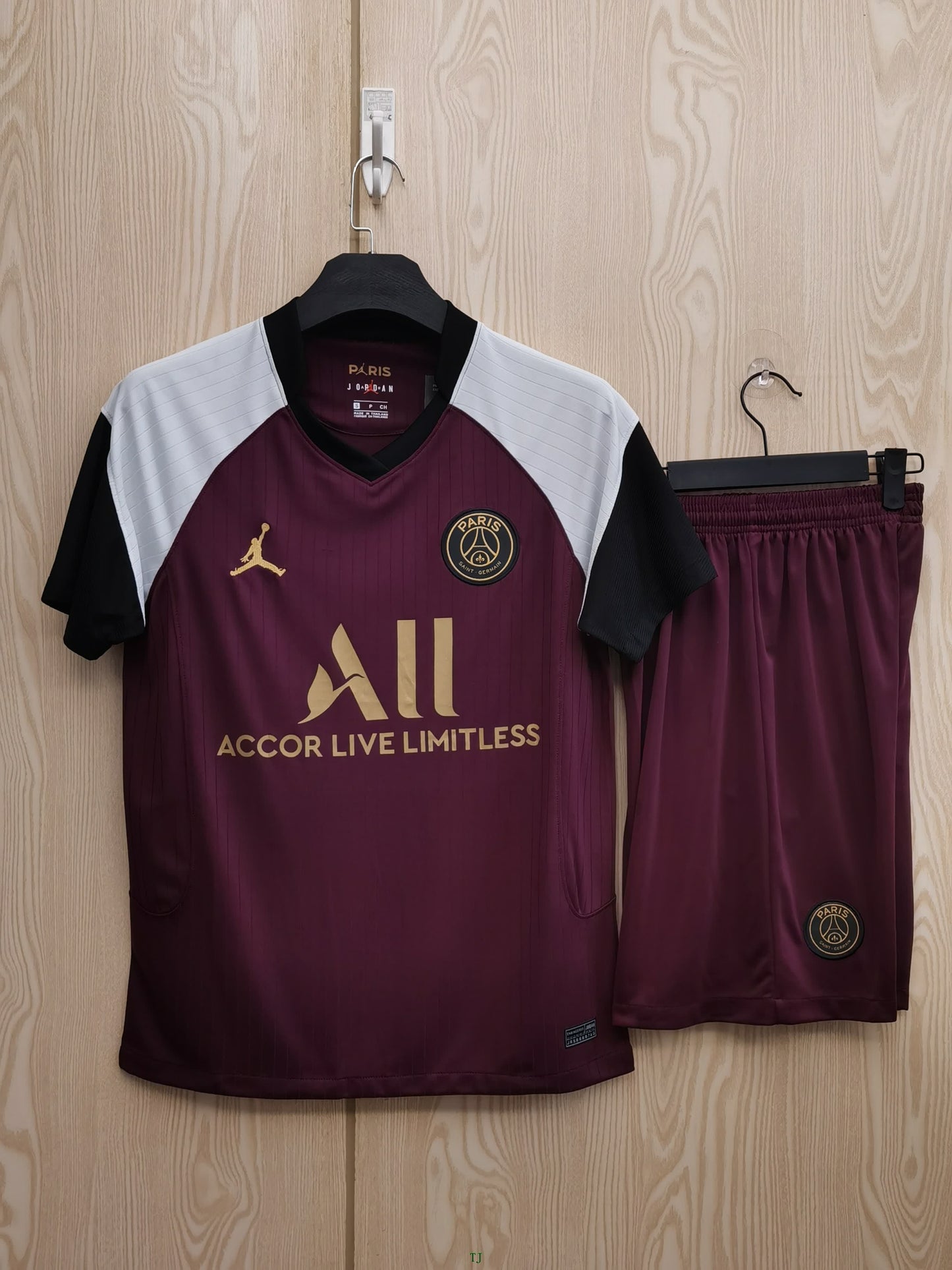 20/21 PSG Second away