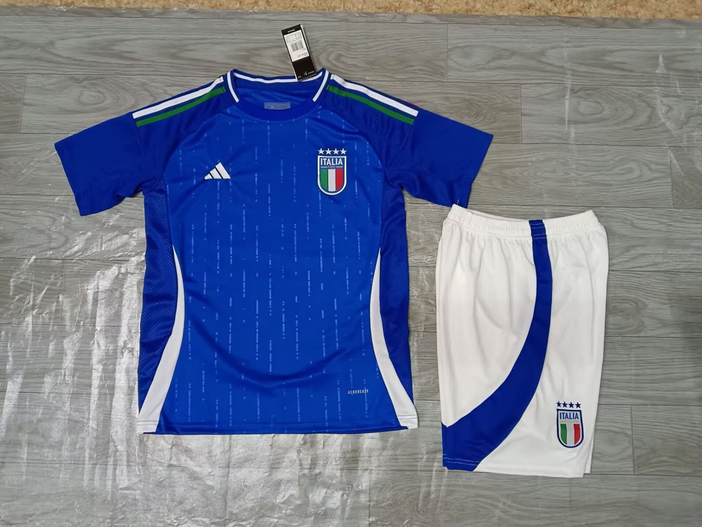 24/25 Italy Home Set