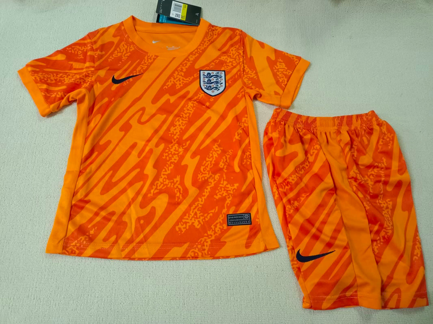 24/25 Kids England Goalkeeper Size: 16-28