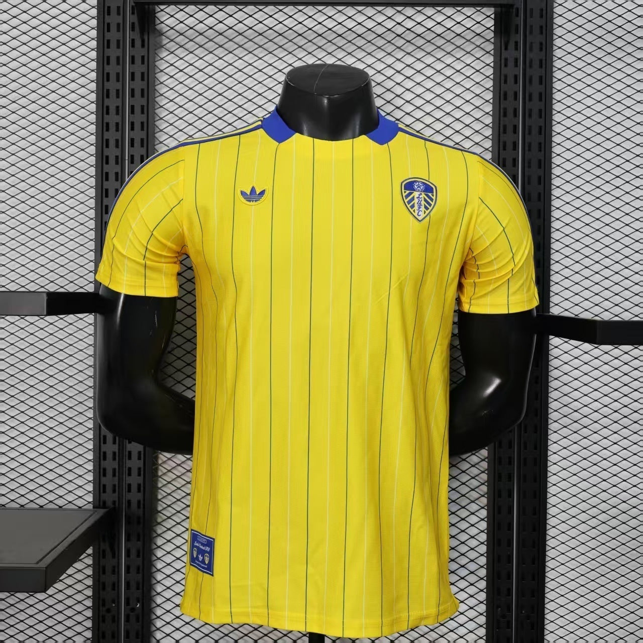 2025/26 Leeds United Casual Player Edition S-XXL