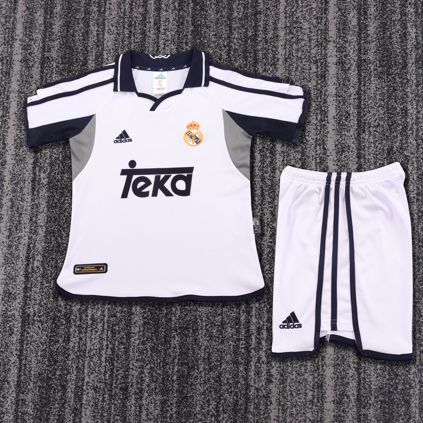 Retro Kids 2000/01 Real Madrid home Size16-28
