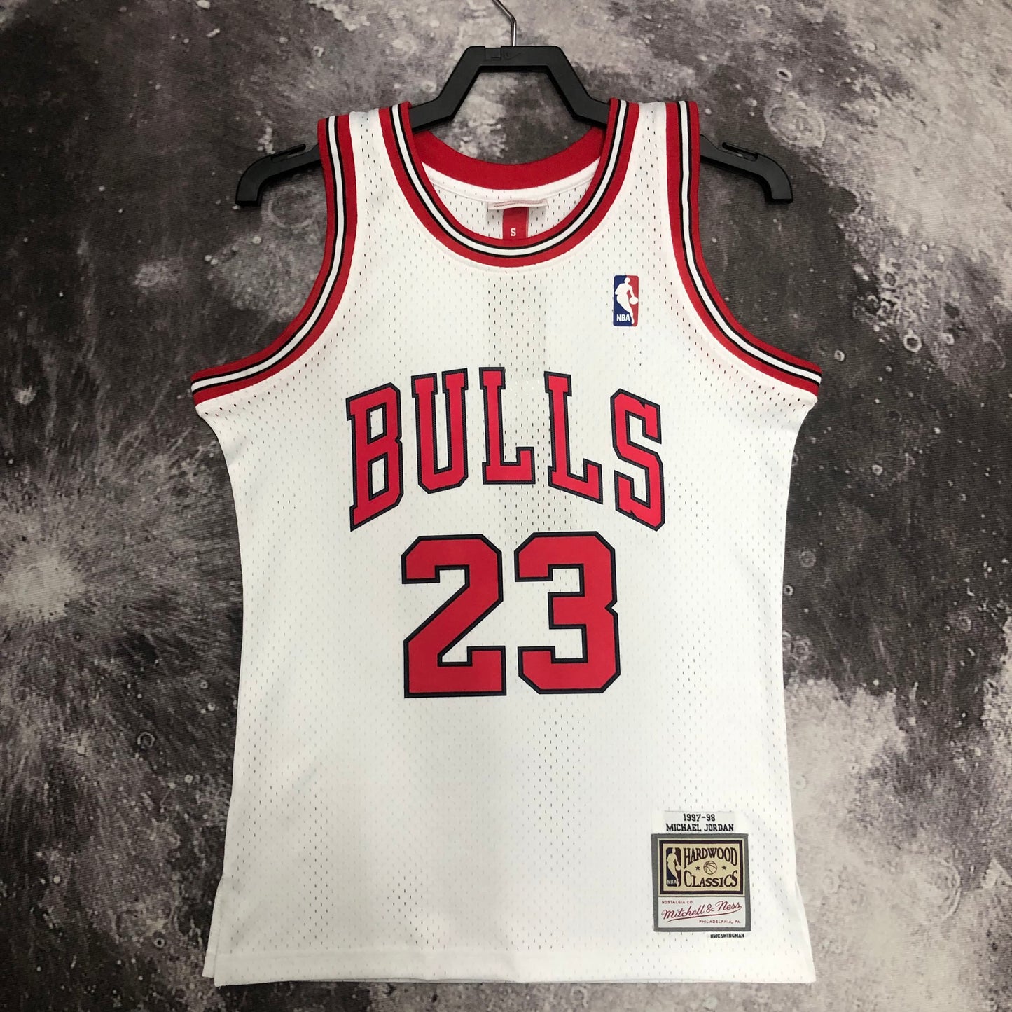 MN hot-pressed vintage jersey: SW Bulls' 98 season white No. 23 Jordan