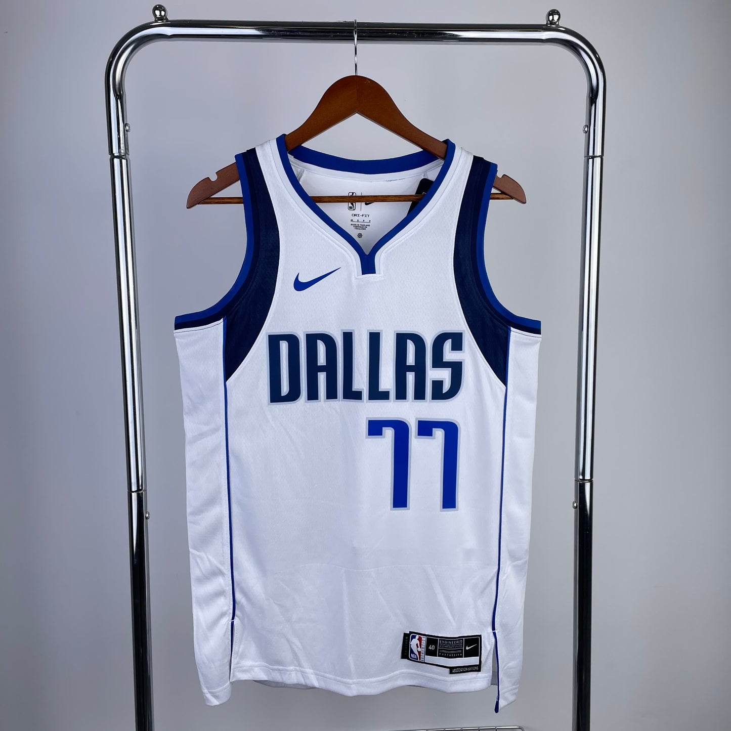 23 Season Mavericks White 77 # Doncic