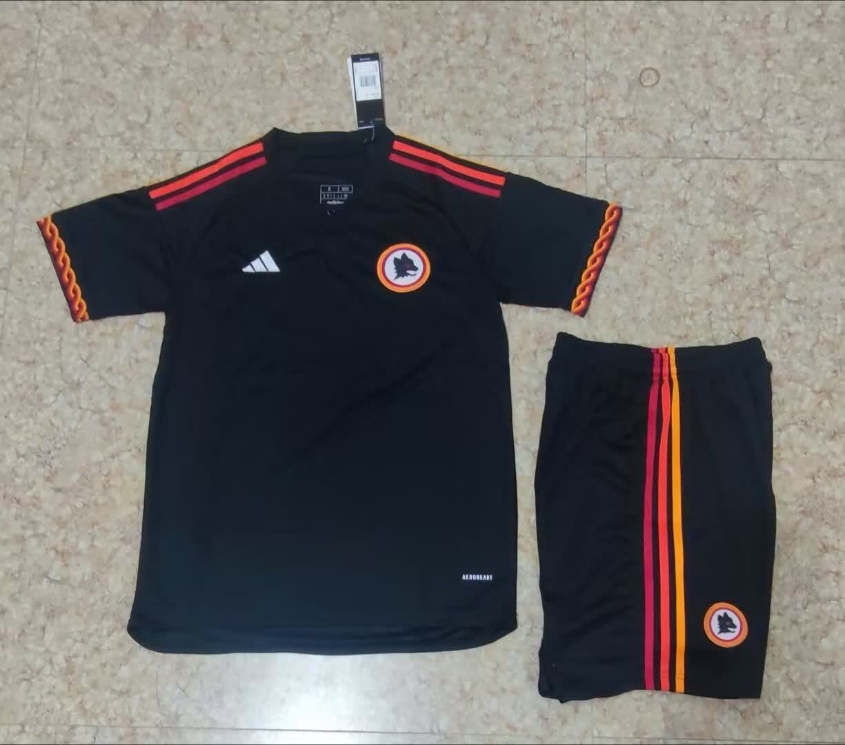 23/24 Roma Second away set