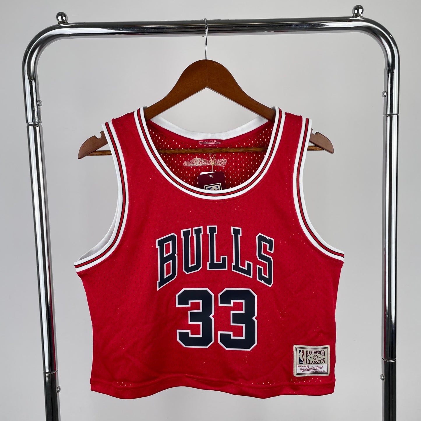 MN Women's Open Navel Vintage Jersey: Bulls Red 33 # Pippen