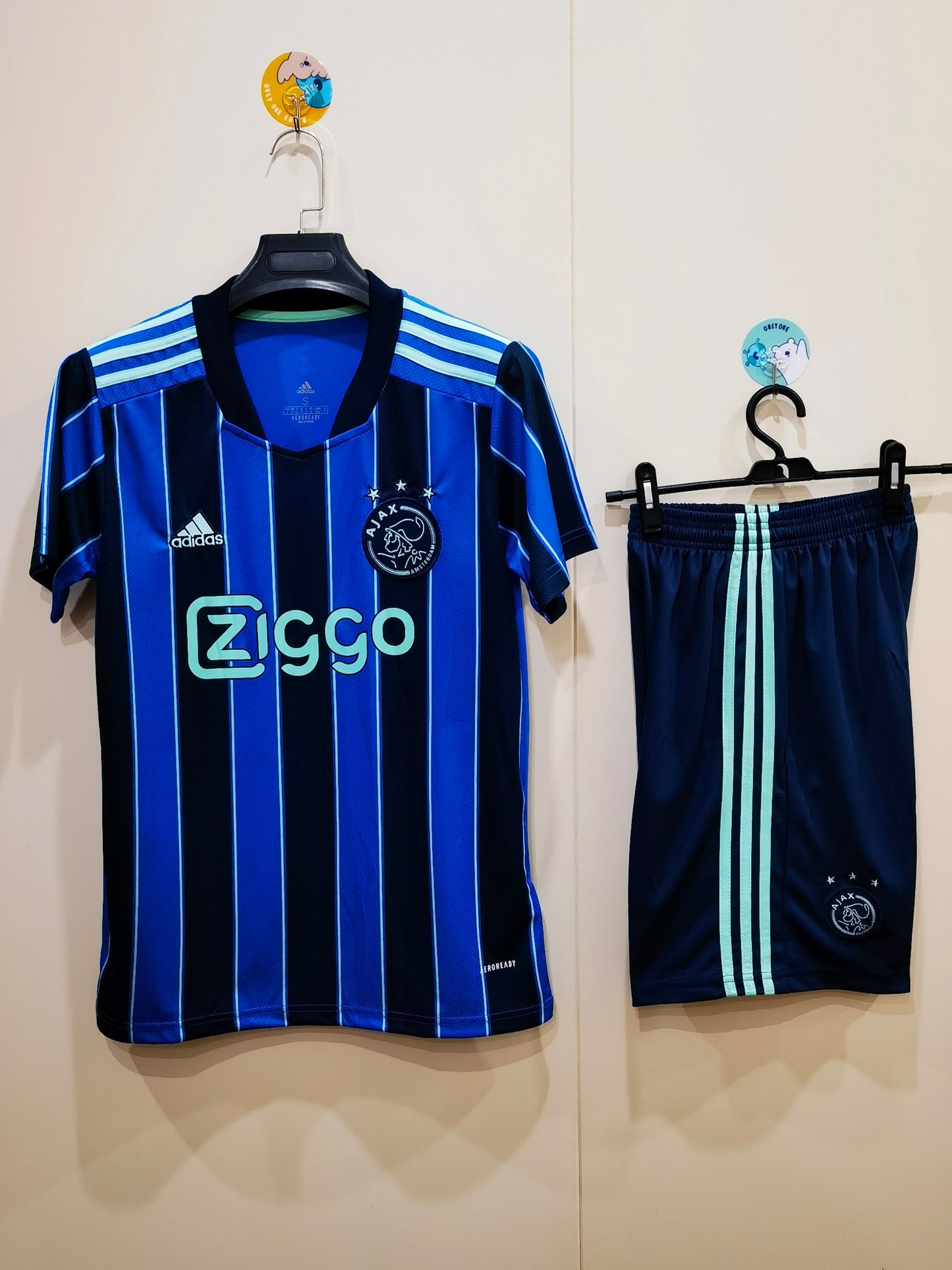 21/22 Ajax away game