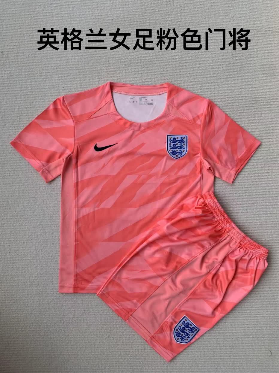 23/24 England Women's Football Pink Goalkeeper
