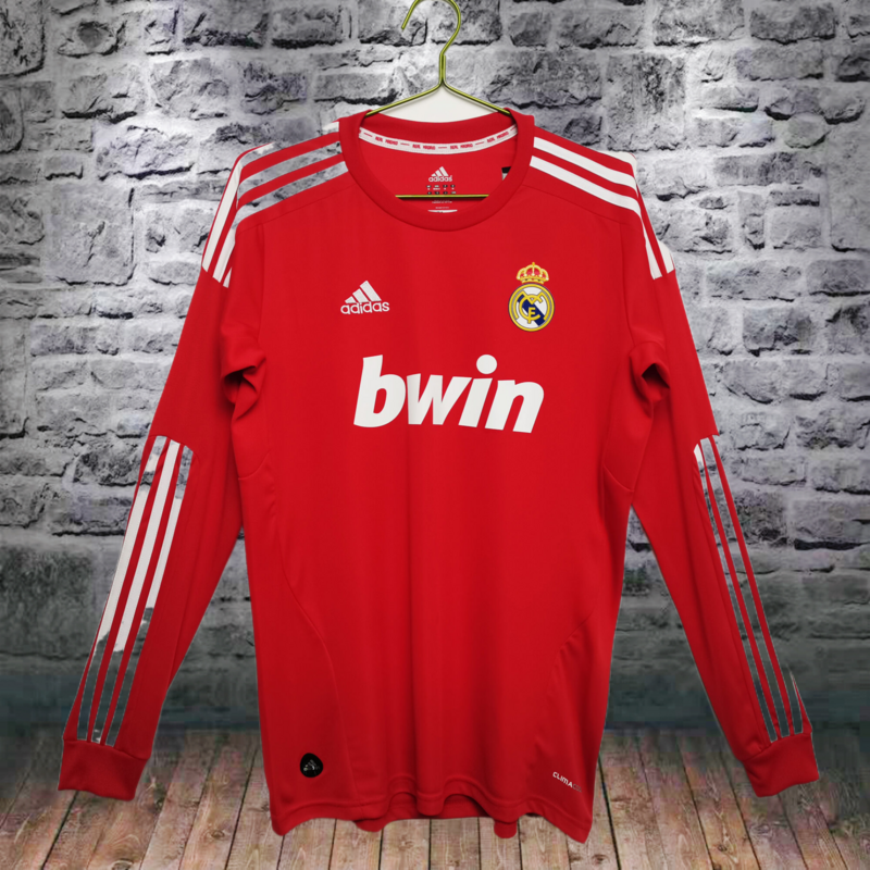 Long sleeved: 2011/12 Real Madrid Second Away Retro