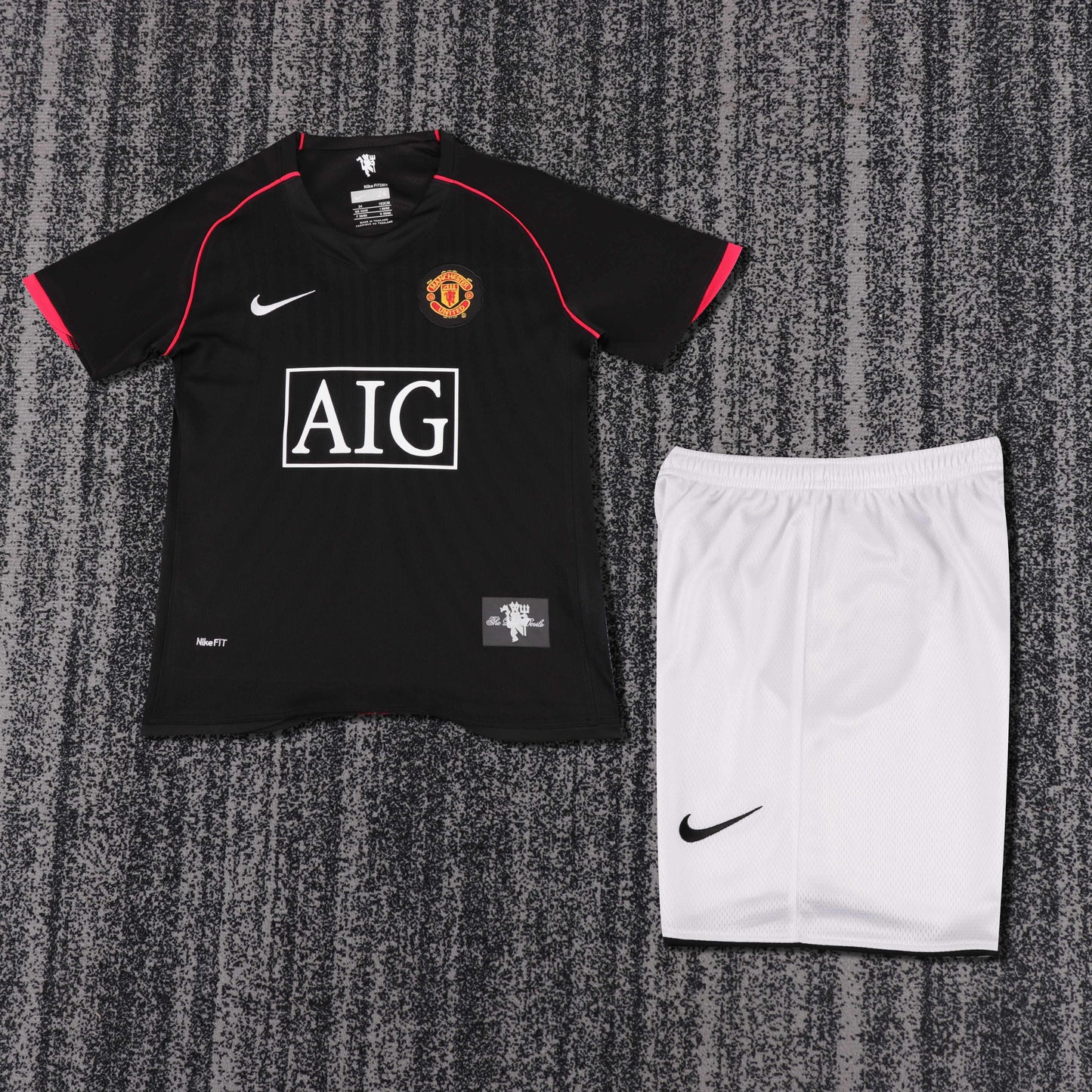 Retro Kids 2007/08 Manchester United away Size: 16-28