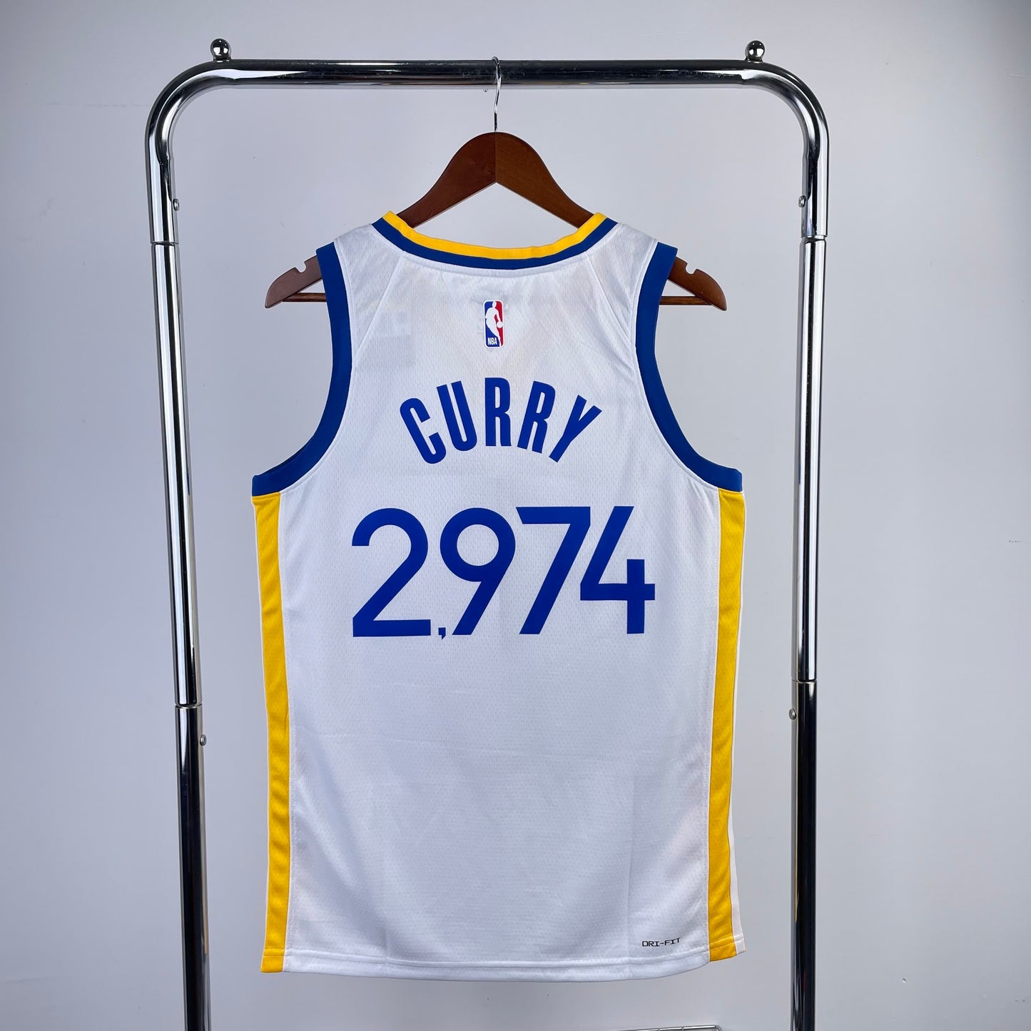 23 Season Warriors V-neck White 2974 # Curry