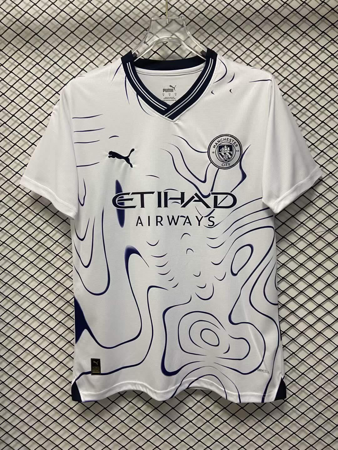 24/25 Manchester City away