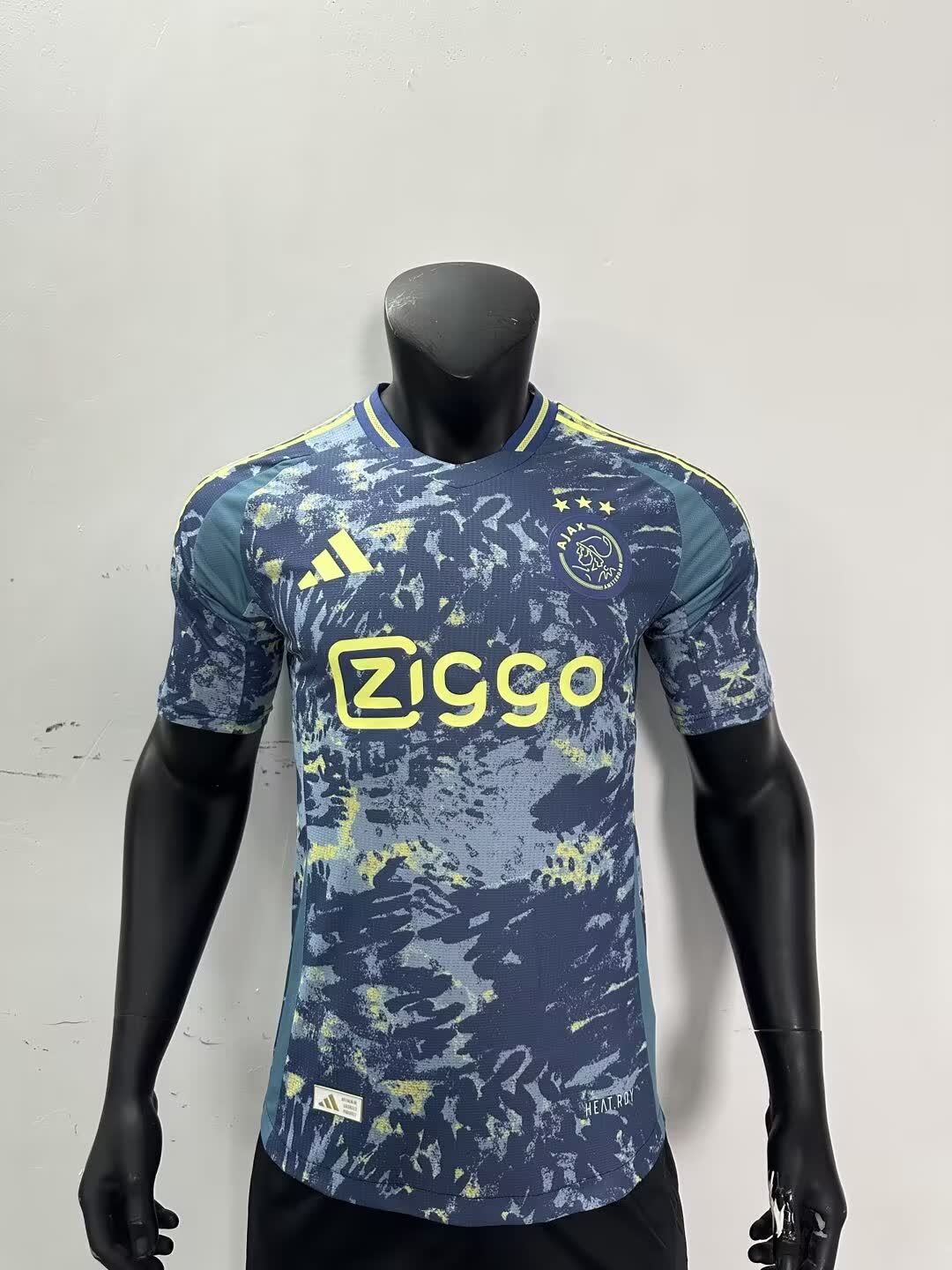 24/25 Ajax away player version