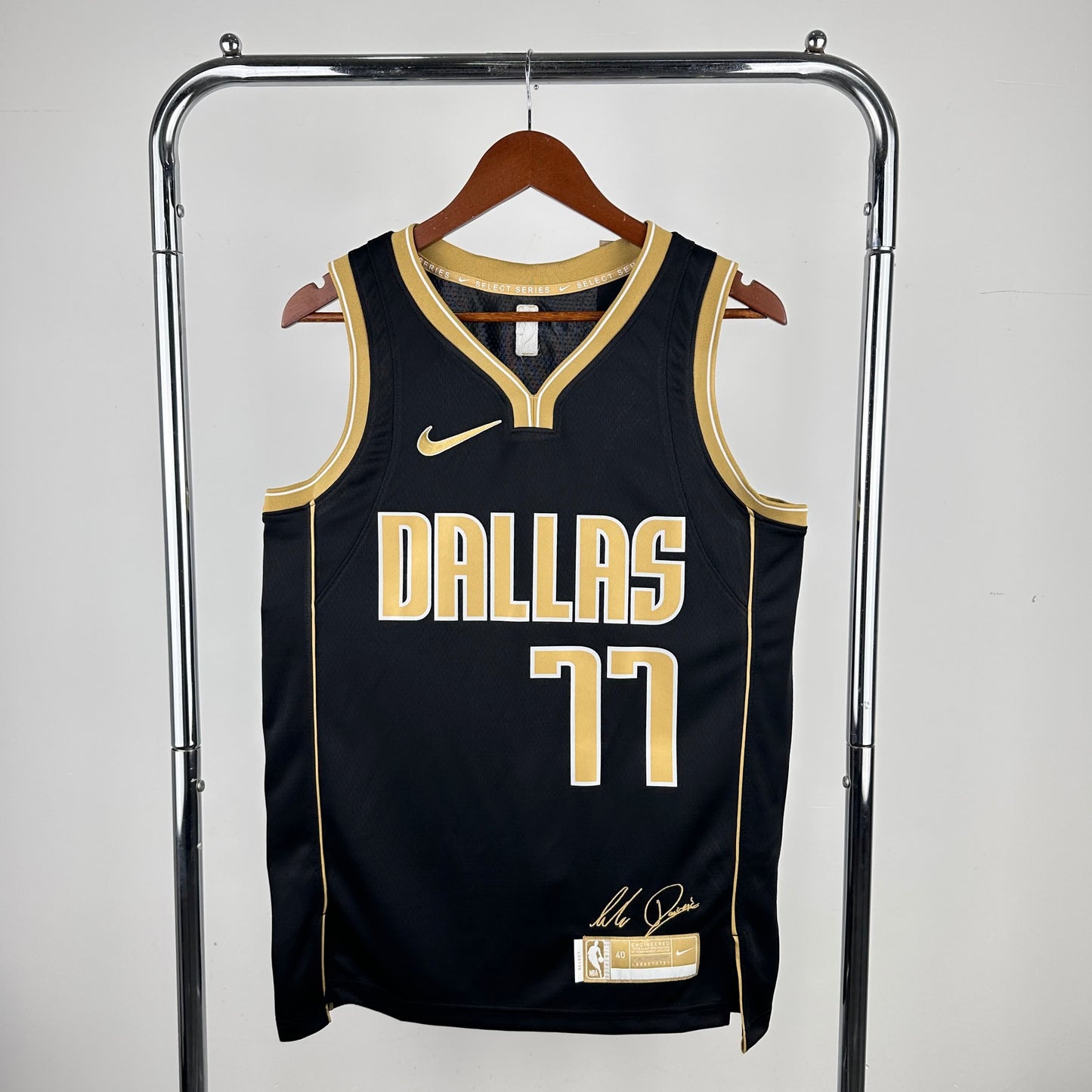 Season 24 Honor Edition 77 # Doncic