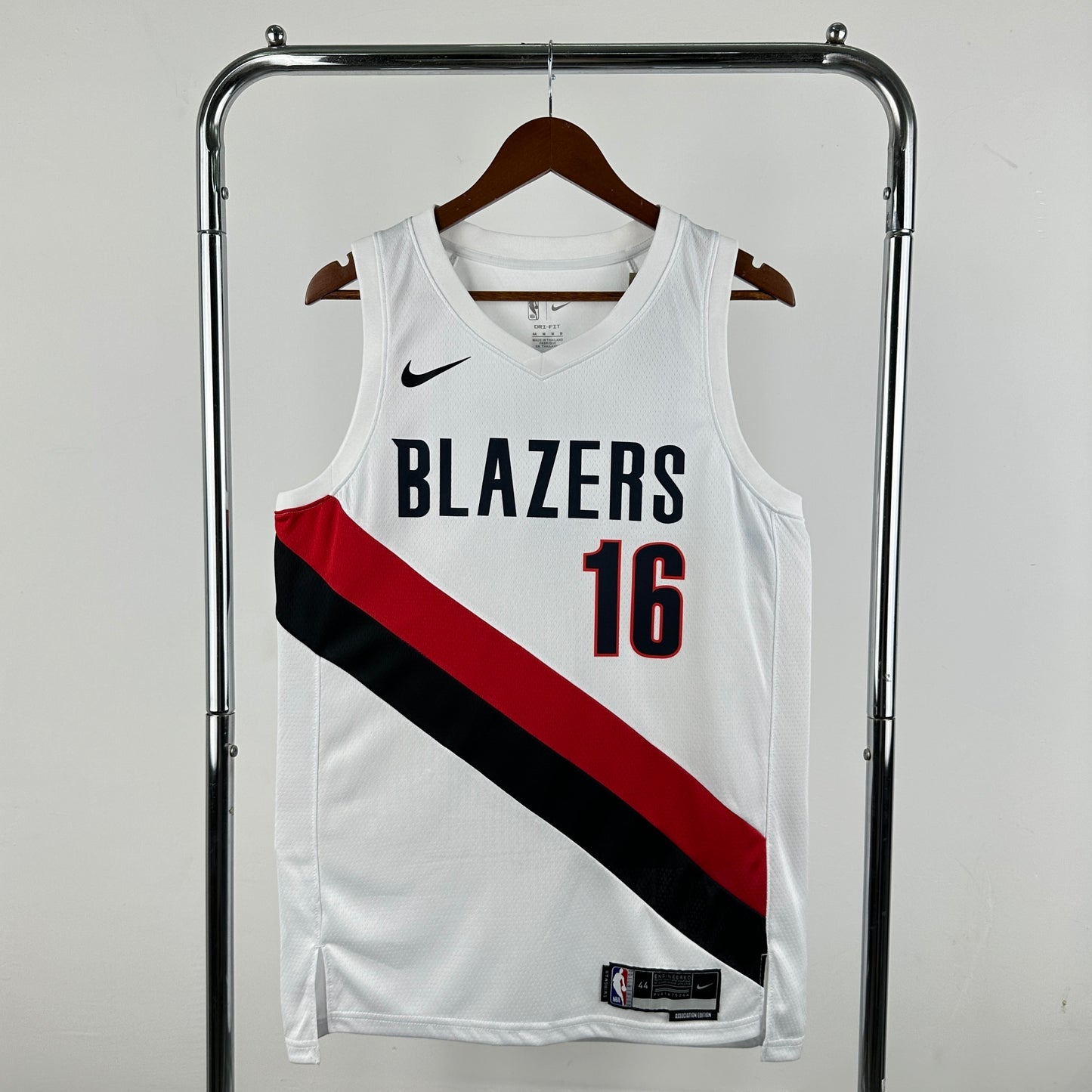 26 season Portland Trail Blazers home white 16 # Yang NBA jersey S-XXL