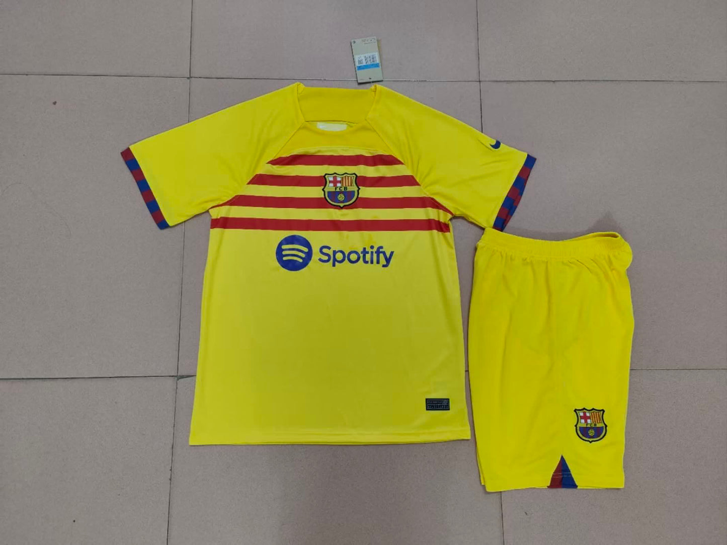 23/24 Barcelona Third away