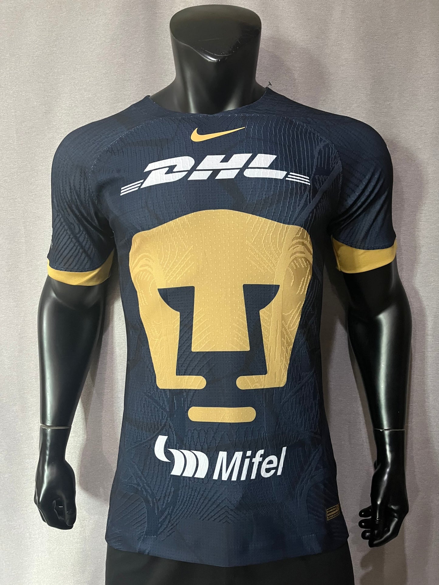 23/24 Unam Pumas away player version