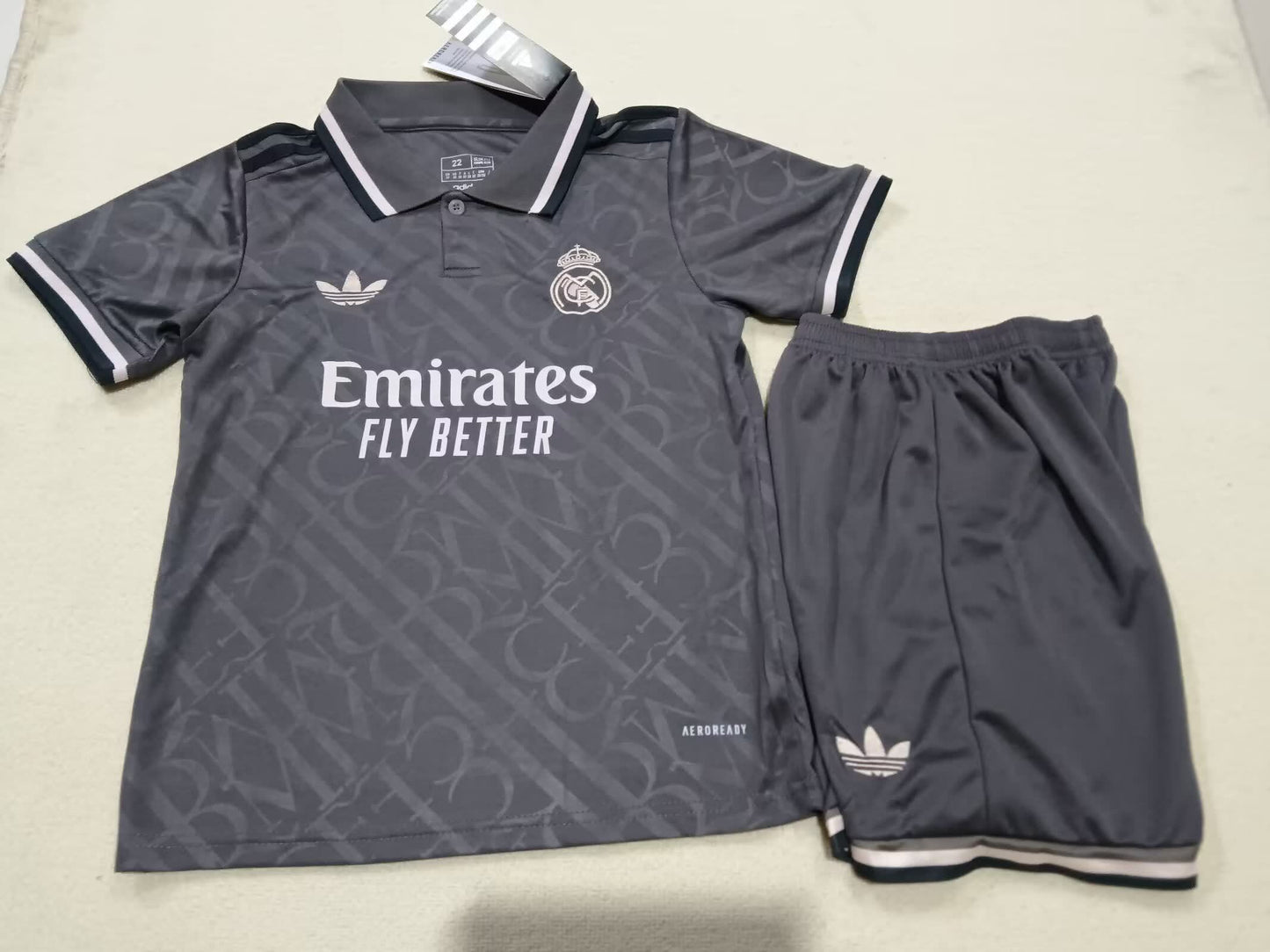 24/25 Kids Real Madrid Second Away Size: 16-28