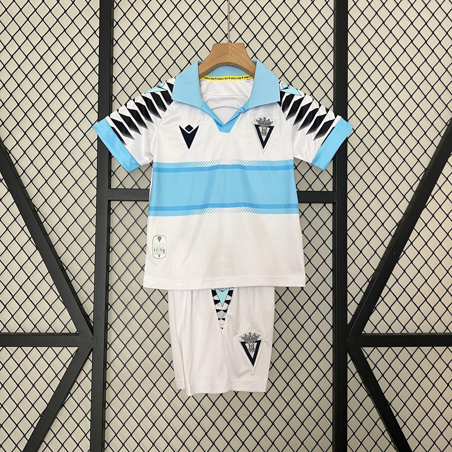 24/25 Kids Cadiz away Size: 16-28