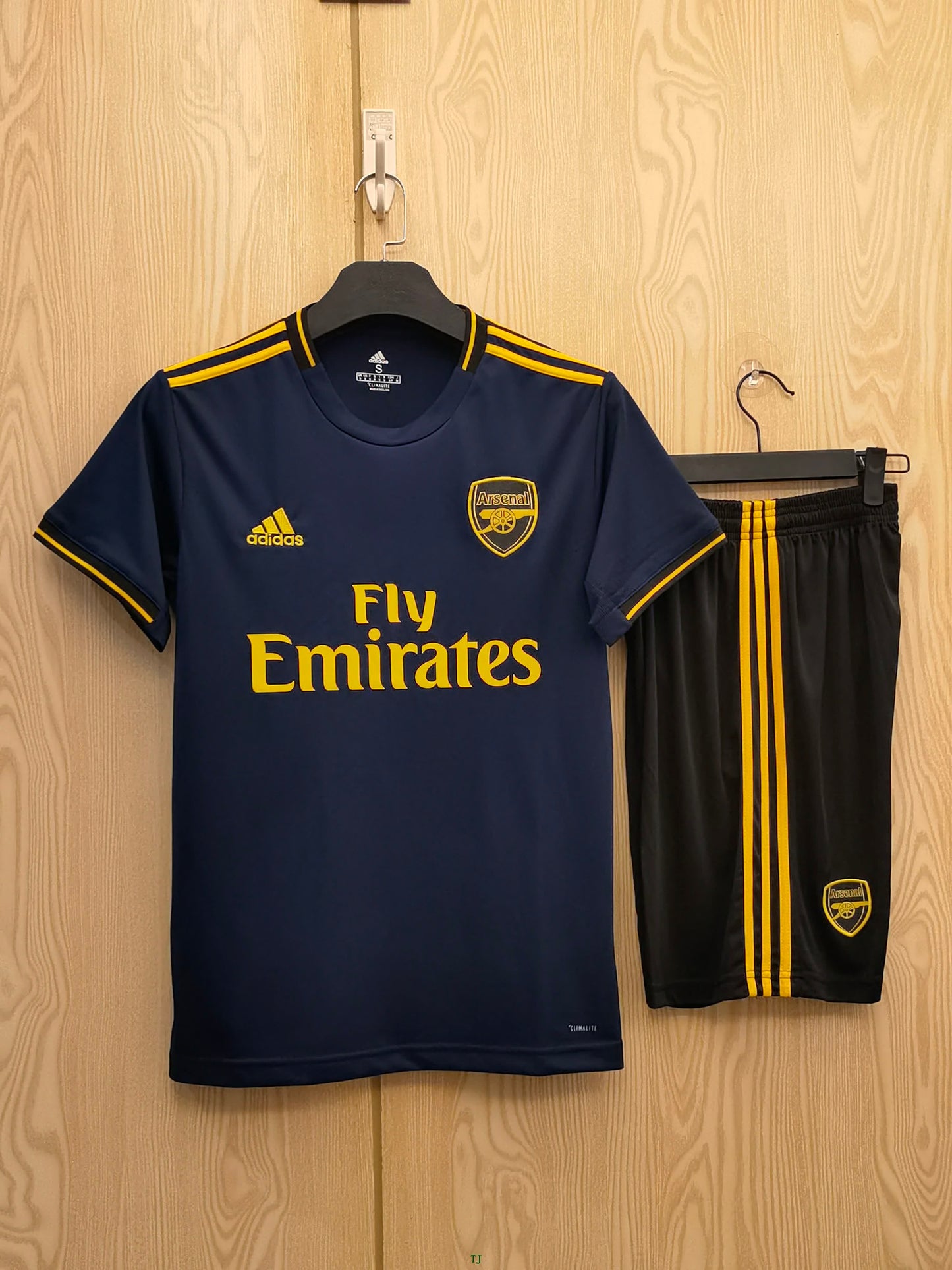 19/20 Arsenal Second Away
