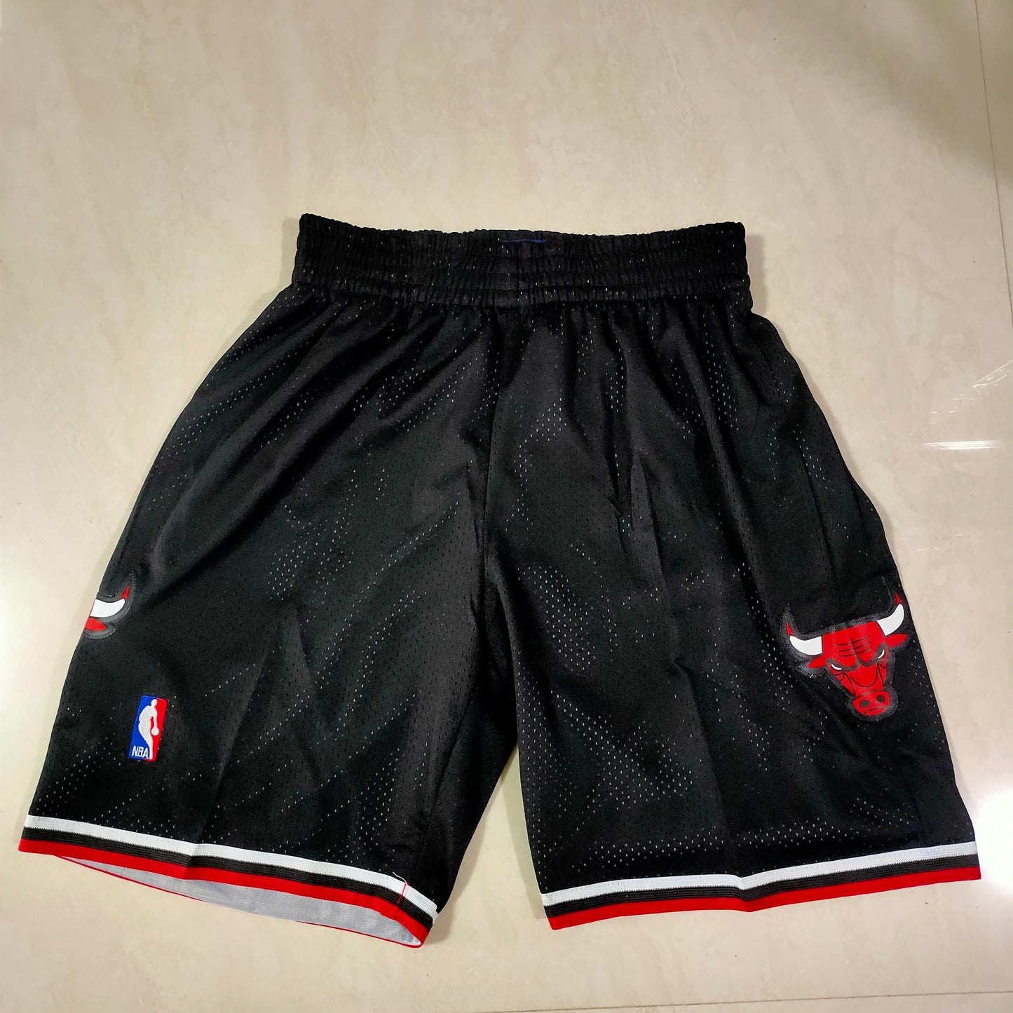 Bulls Black Vintage Mesh Shorts
