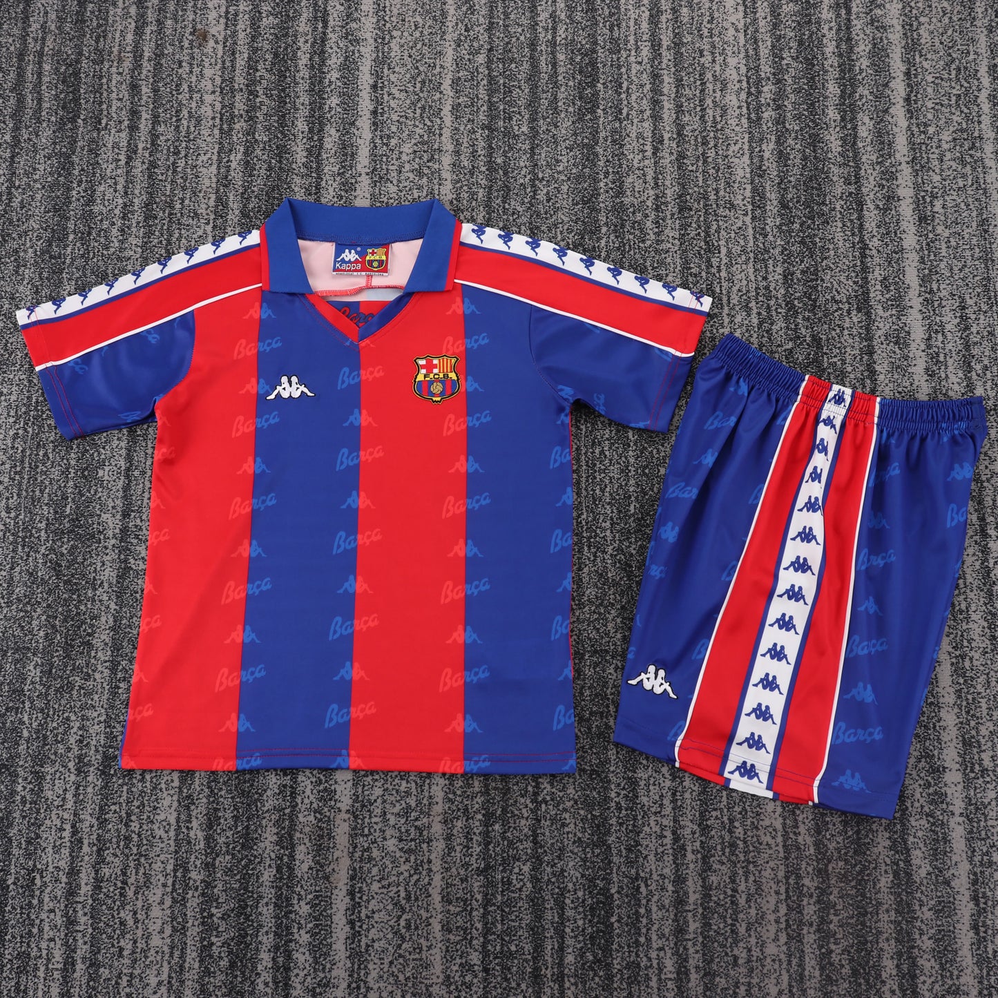 Retro Kids 92/95 Barcelona home size: 16-28