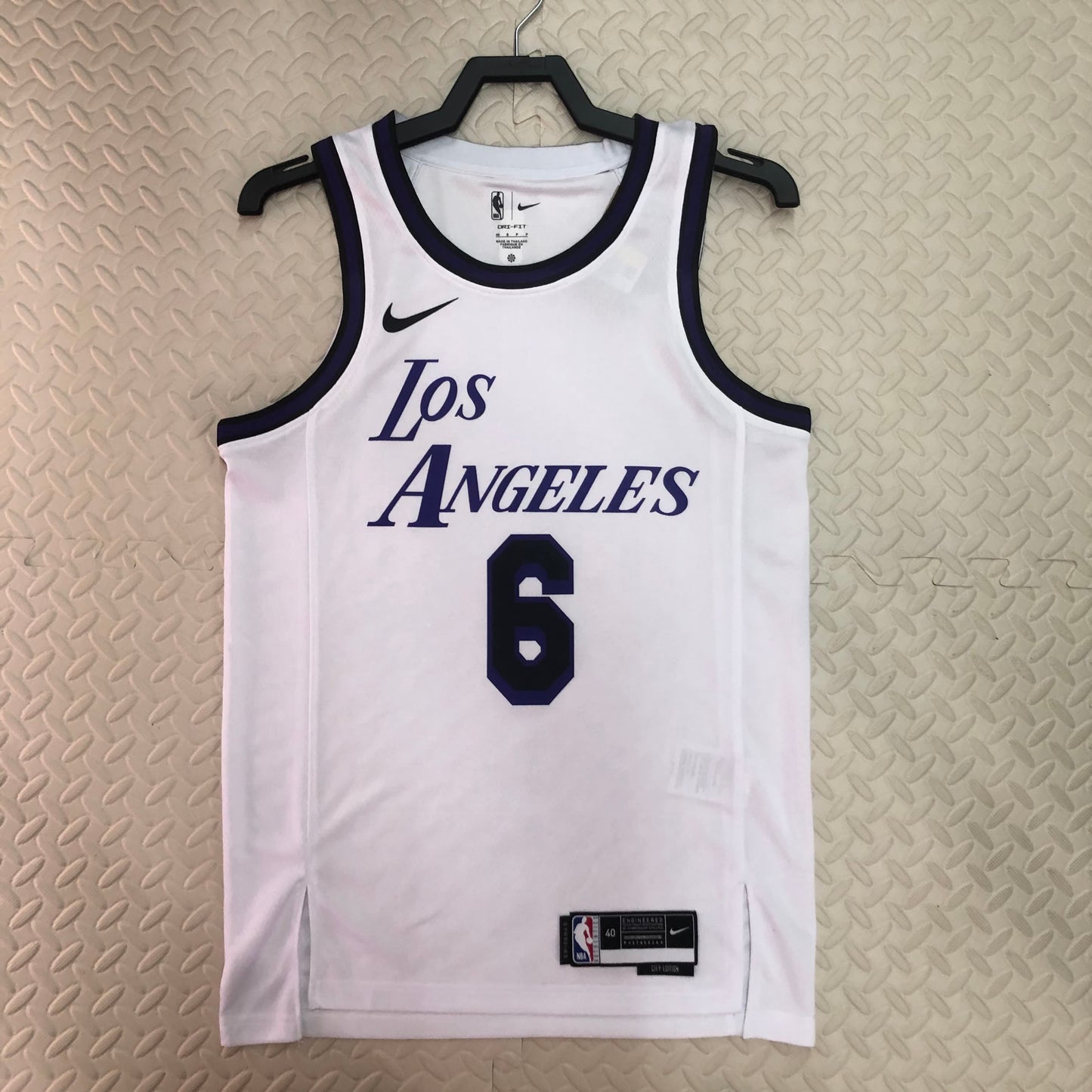23 Season Lakers City Edition No. 6 James