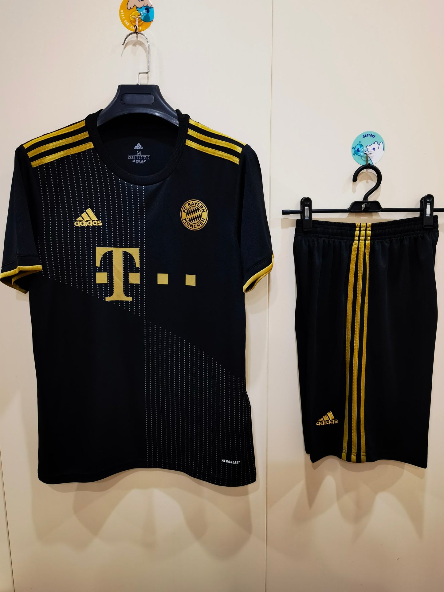 21/22 Bayern away
