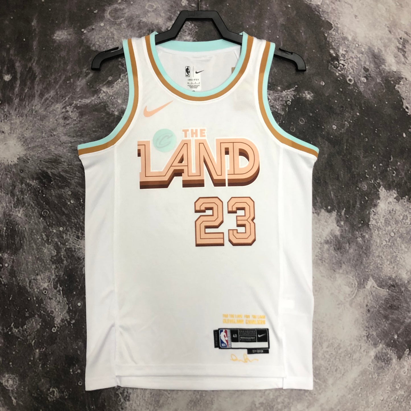 23 Season Cavaliers City Edition 23 James