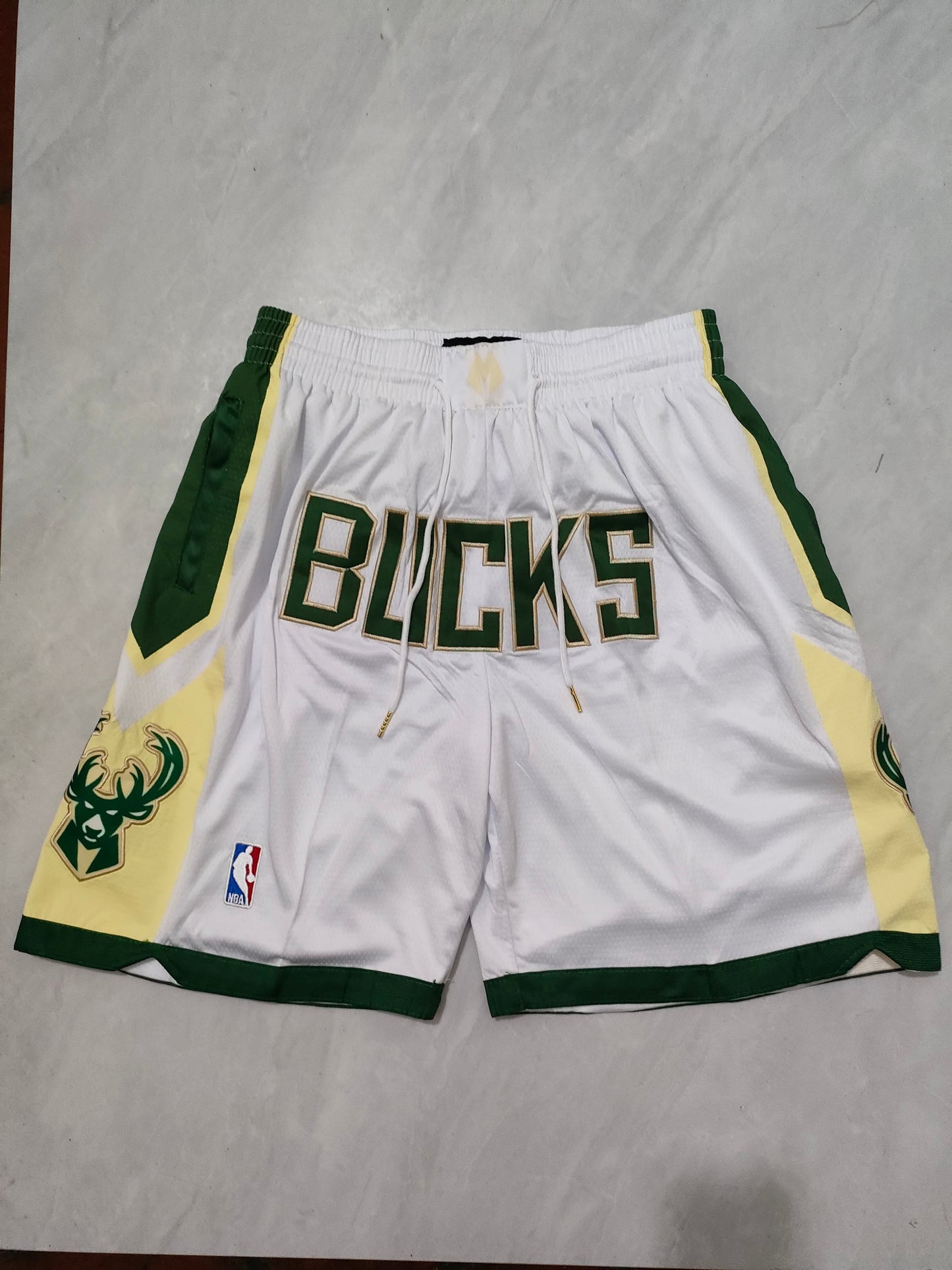 NBA Bucks White Regular Pocket Shorts