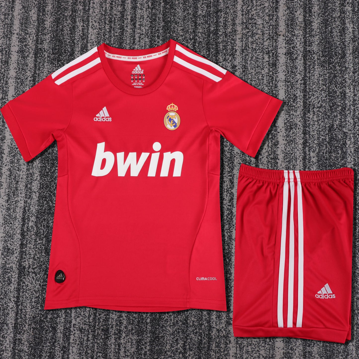 Retro Kids 2011/12 Real Madrid Second away Size: 16-28