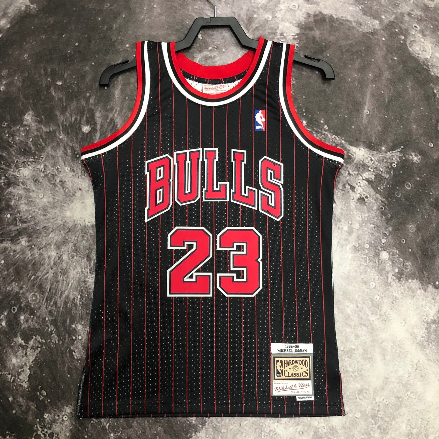 MN hot-pressed retro jersey: SW Bulls' 96 season black stripe No. 23 Jordan