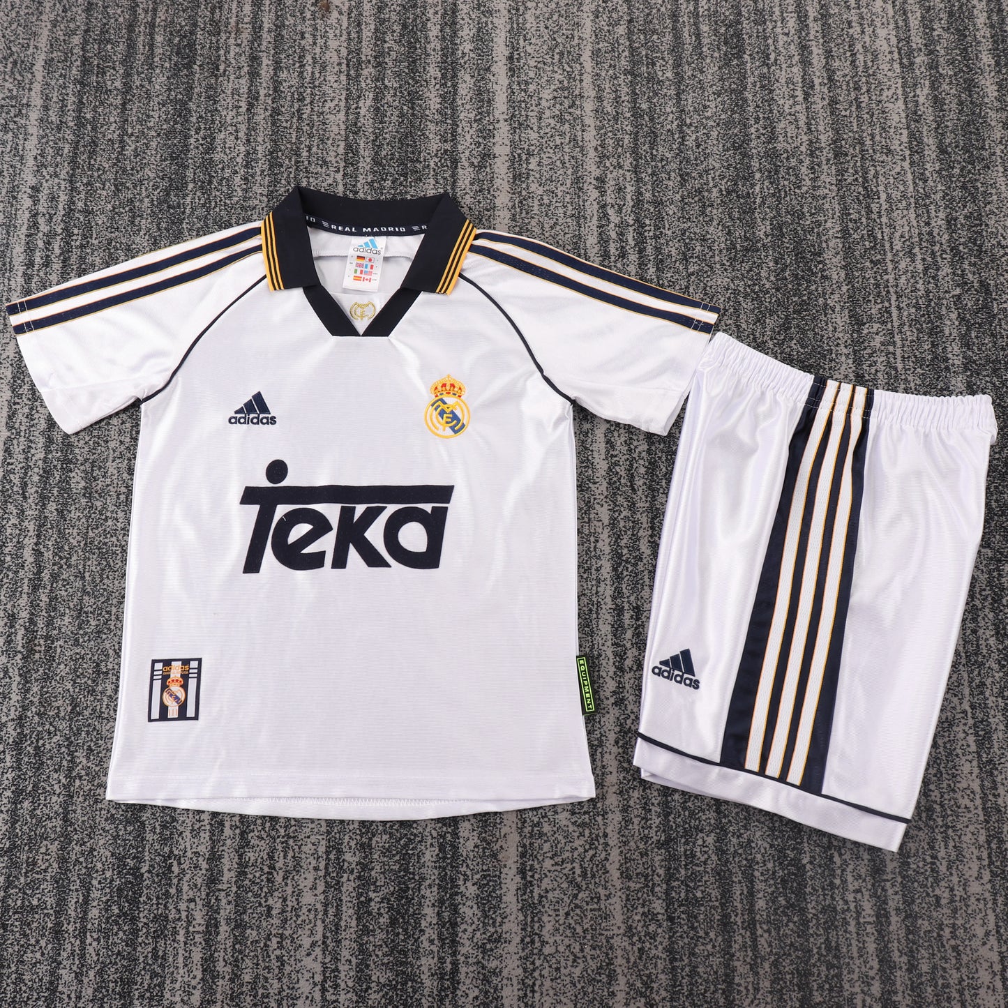 Retro Kids 1998/00 Real Madrid home size: 16-28