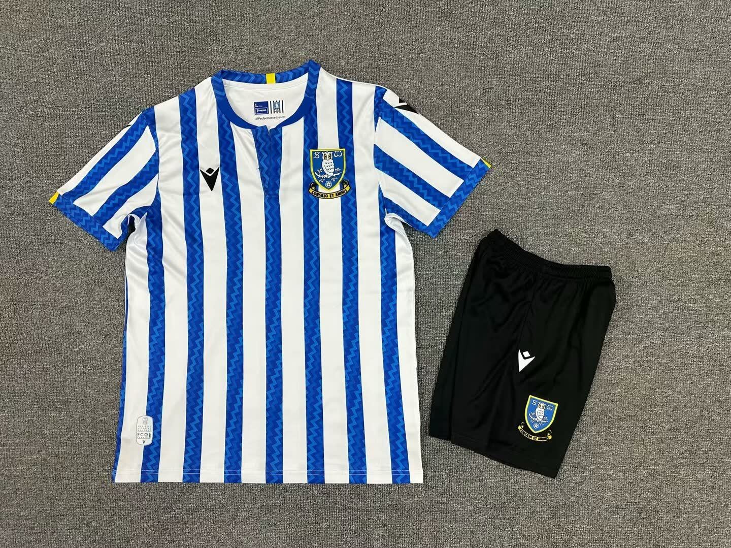 24/25 Kids Sheffield Wednesday Home Size: 16-28