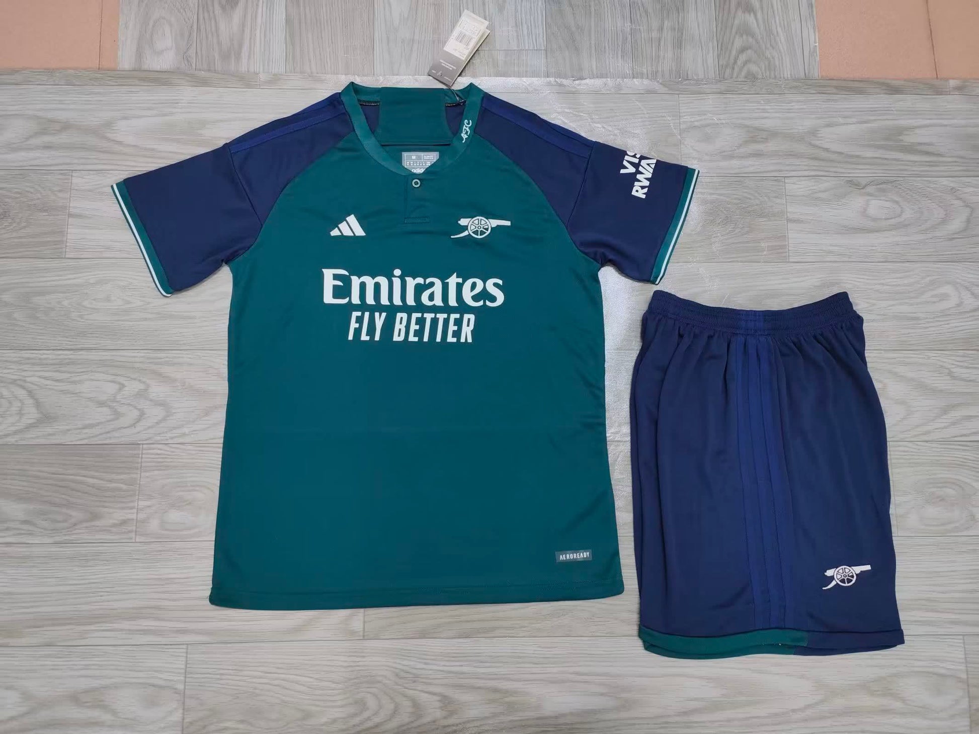 23/24 Arsenal Second away