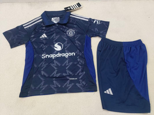24/25 Kids Manchester United away Size: 16-28