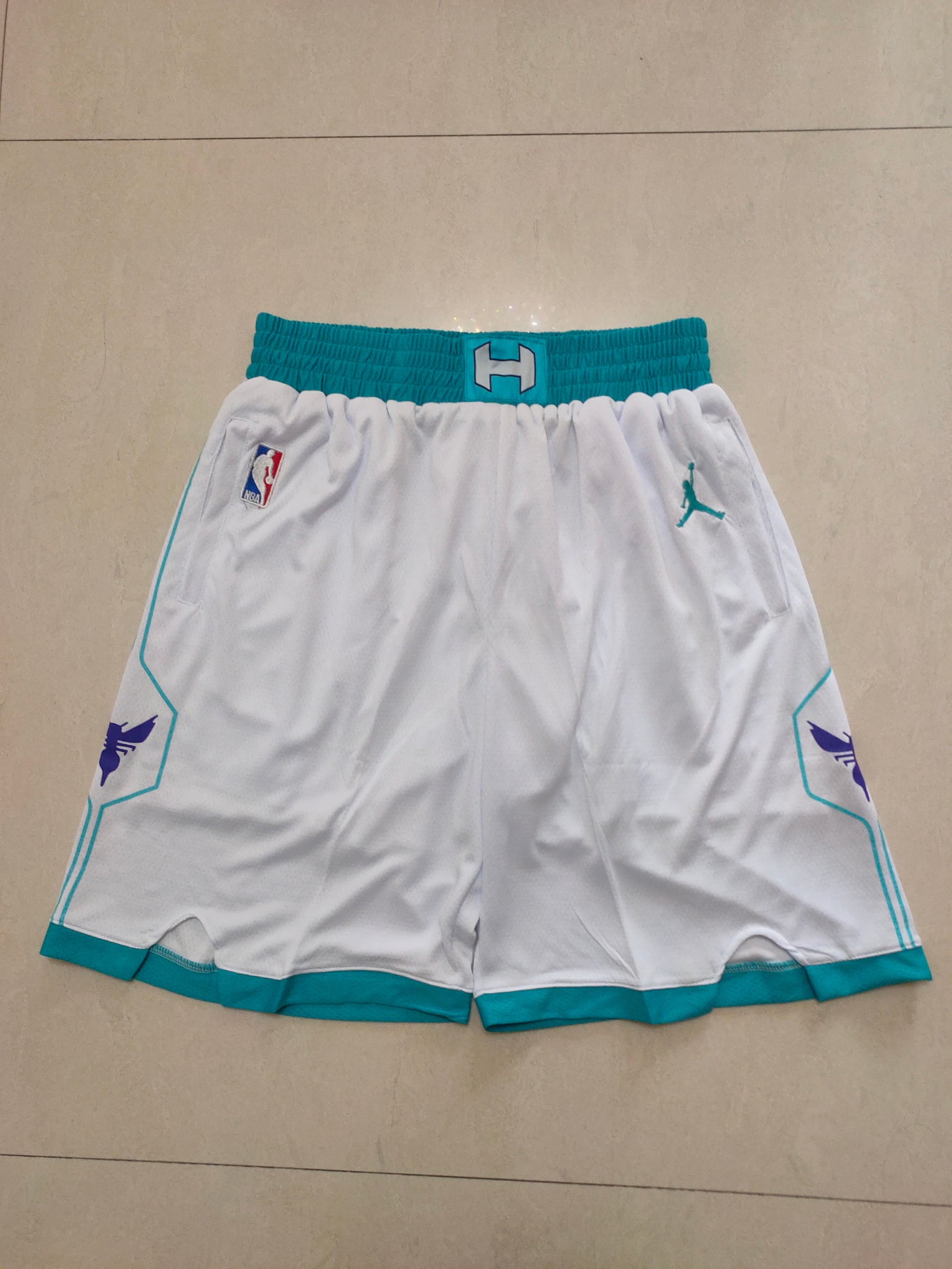 Hornets White Side 2 Pocket Shorts