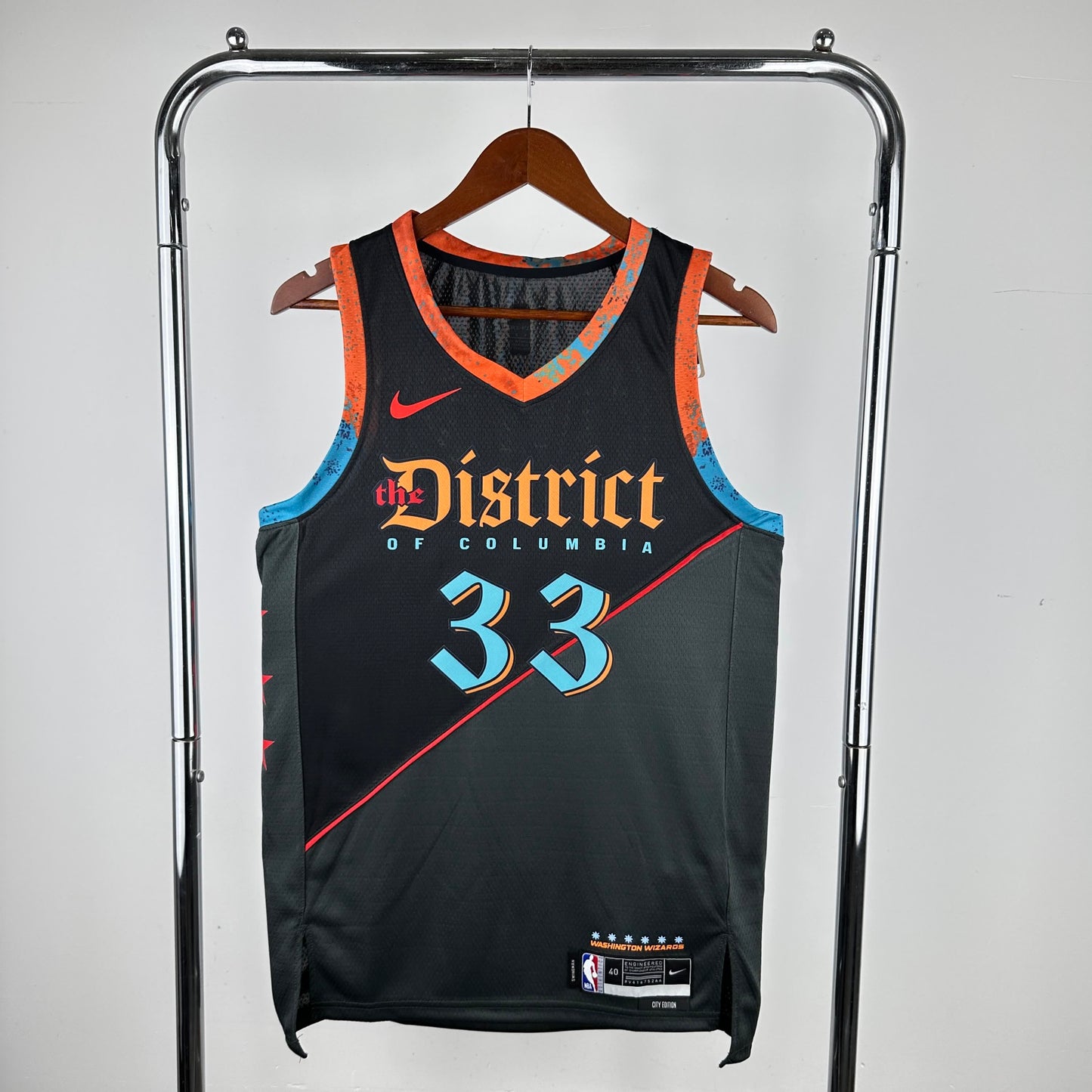 24th season Wizards City Edition No. 33 Kuzma