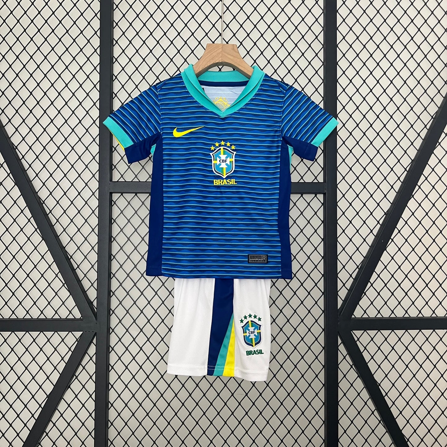 24/25 Kids Brazil away size: 16-28