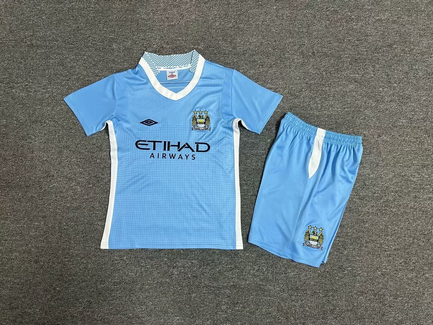 Retro Kids 11/12 Manchester City home size: 16-28