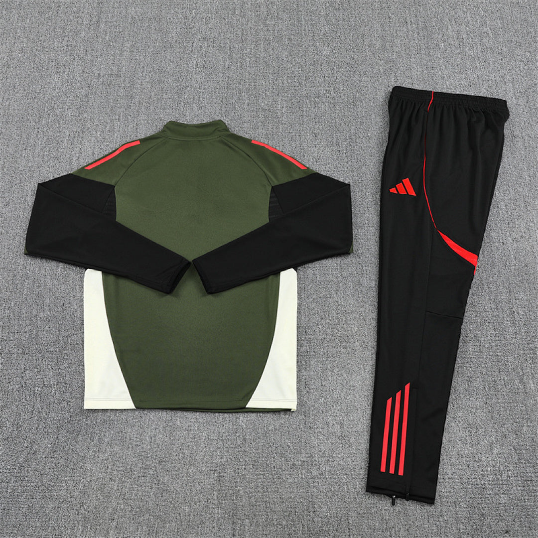 /26 Bayern Green Half Pull Training Suit (Adults&amp;Kids)8