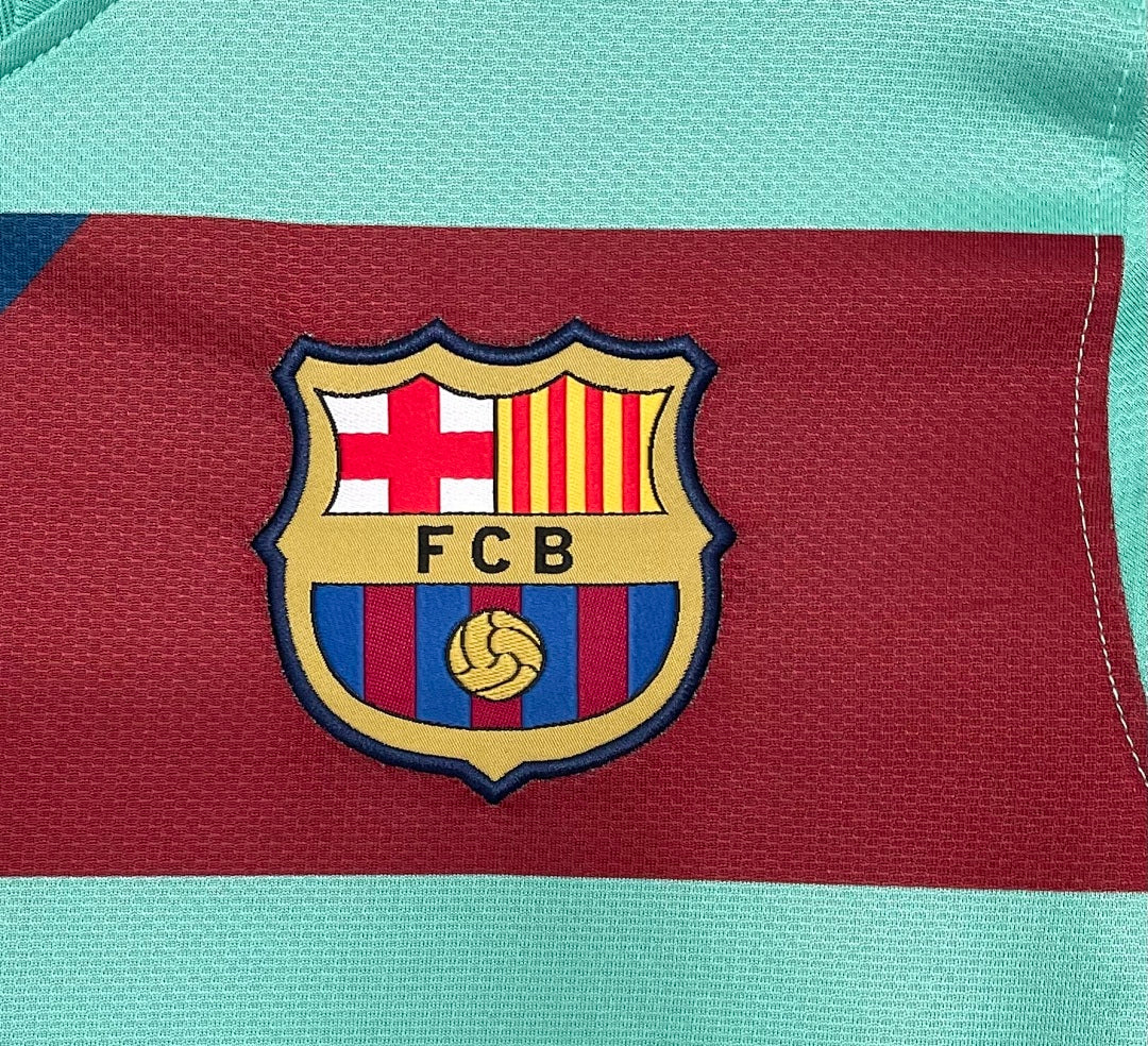 Retro 2010/11 Barcelona away long sleeved Yupoo Soccer Jerseys S-XXL6
