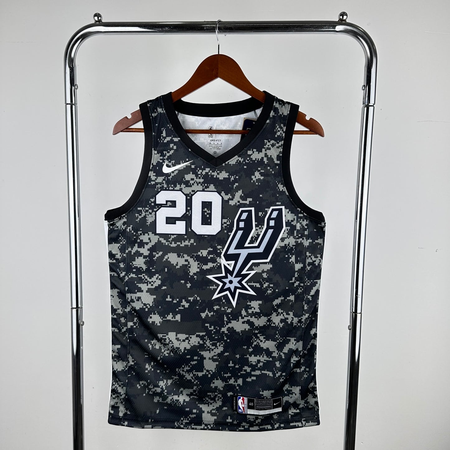 Spurs camouflage No. 20 Ginobili