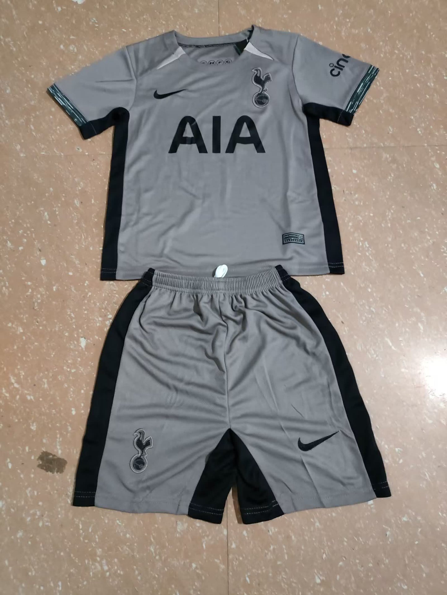 Tottenham Hotspur 热刺