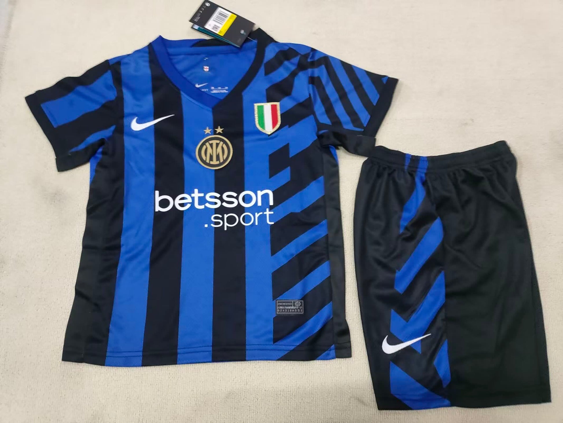 24/25 Kids Inter Milan Home Size: 16-28