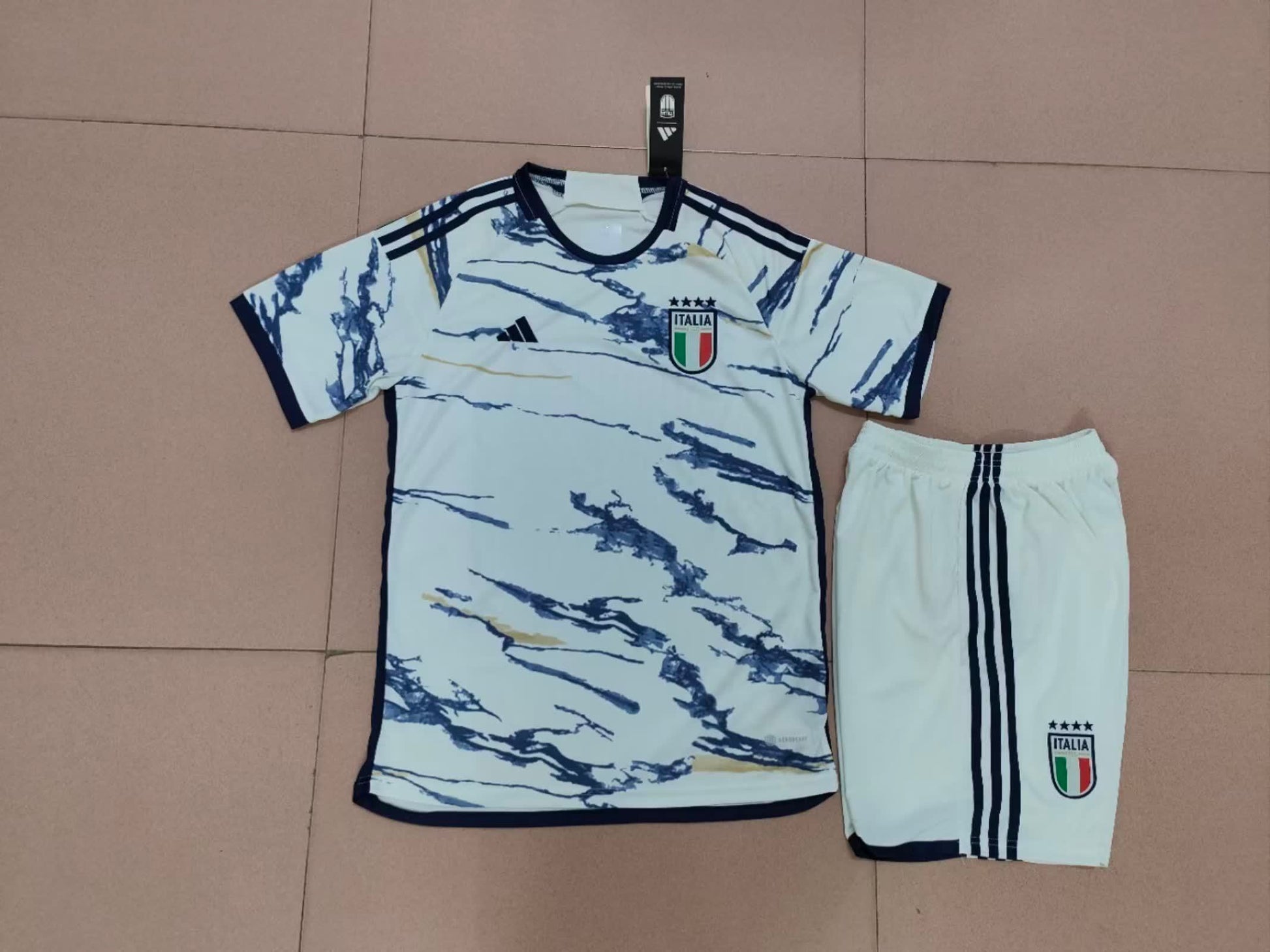 23/24 Italy away Kit