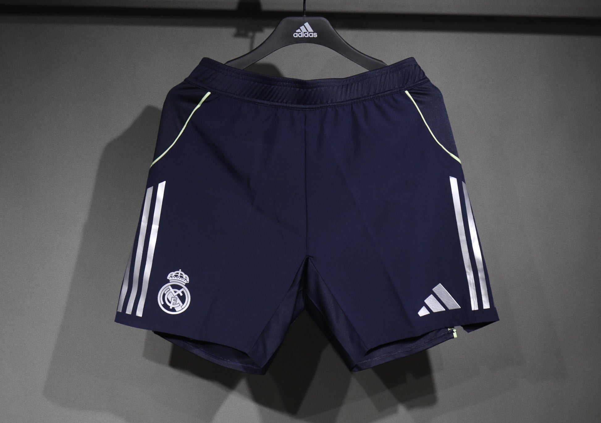 25/26 Real Madrid away player shorts S-3XL