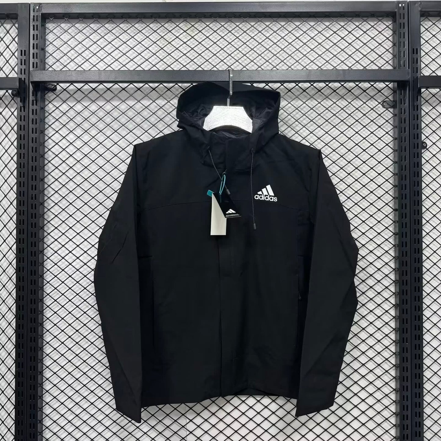 F709 Adidas