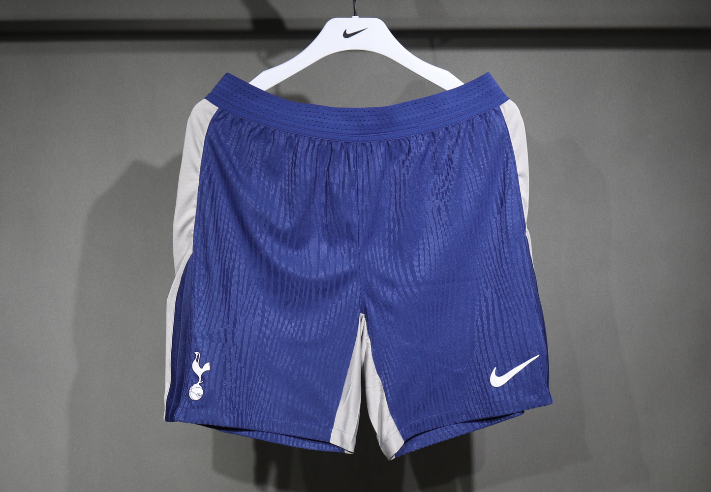 25/26 Tottenham Hotspur home player shorts S-3XL