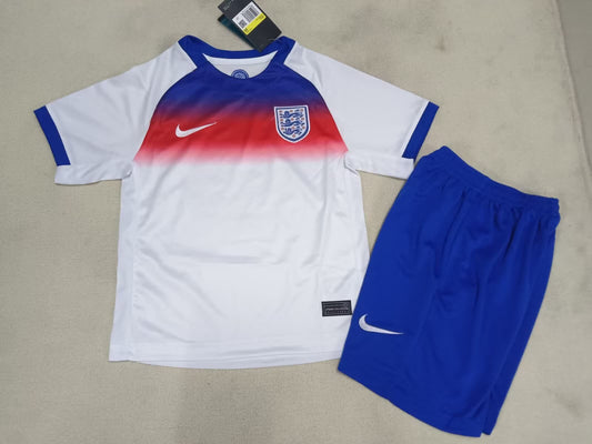 25/26 Kids England home size: 16-28